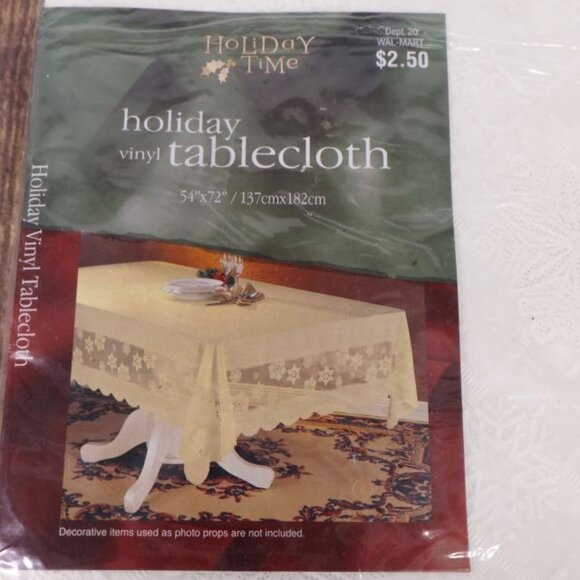 Vintage Holiday Time Christmas Tablecloth Vinyl  54" X 72" Snowflake Lace - Picture 2 of 7